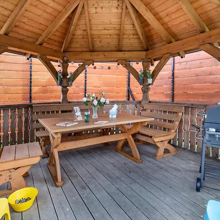 Wczasowy Z Dostepem Do Mini Zoo Donkeyszot Holiday home Rogozina
